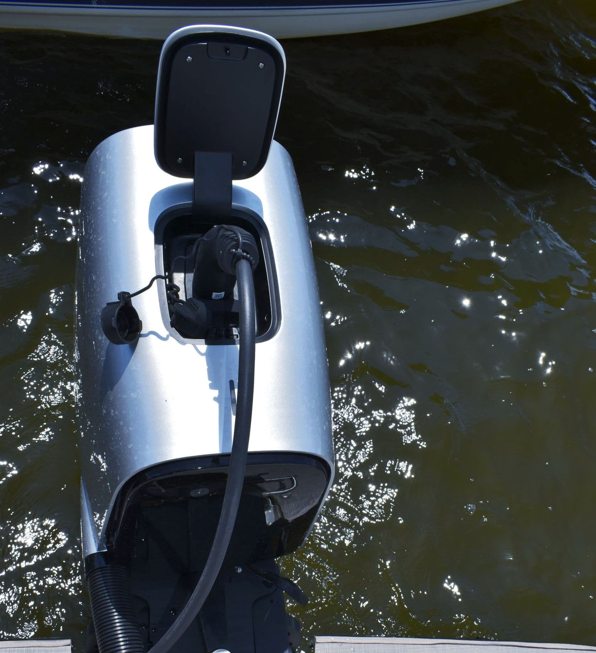 Myth VS Fact: Charging an Electric Boat is too complicated